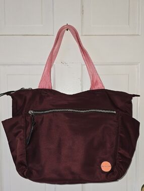 Shorty Love Tillie - Medium Sized Tote Bag in Maroon (discontinued) Many Pockets